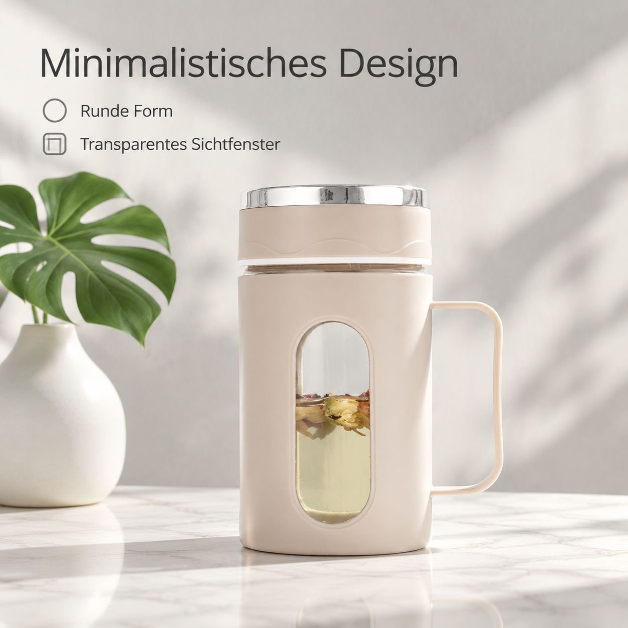 Große, doppelwandige Glastasse mit Henkel