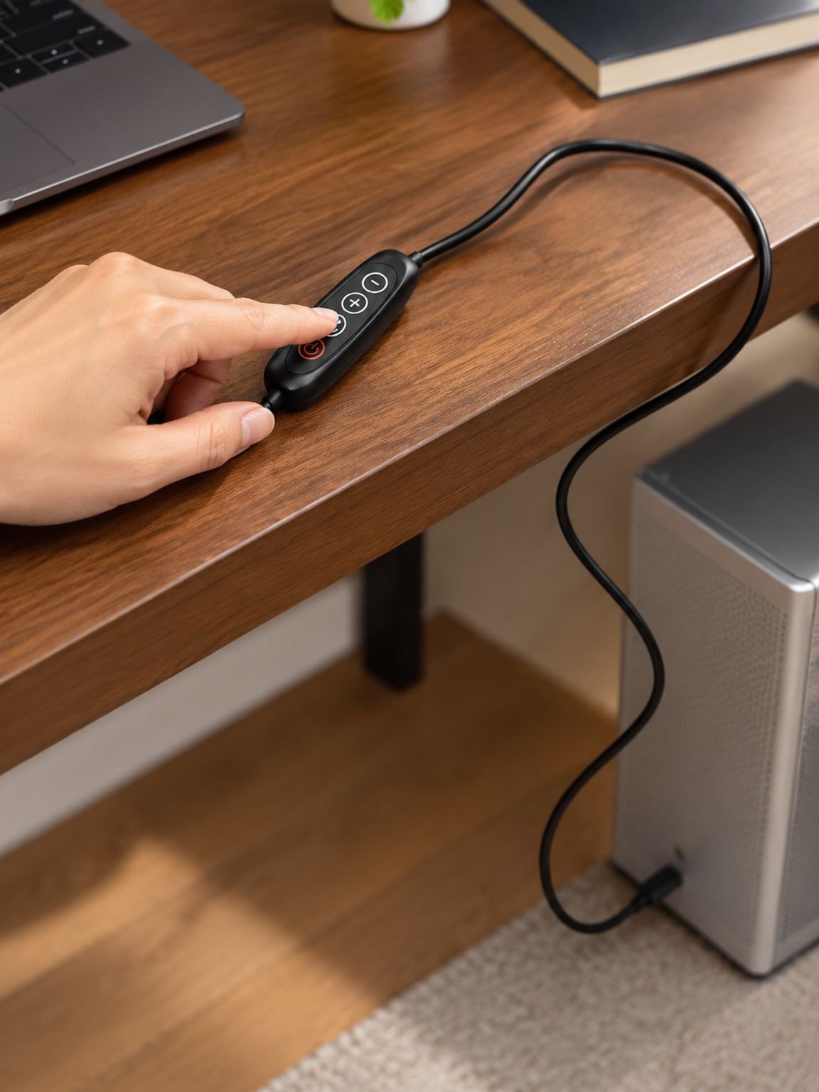 Lámpara de escritorio LED con brazo flexible