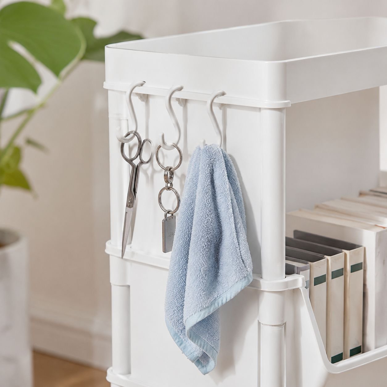 Movable organizer cart for books, magazines, and supplies