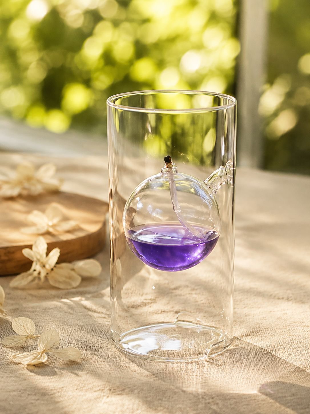 Lámpara de aceite decorativa de vidrio con diseño elegante para bodas.