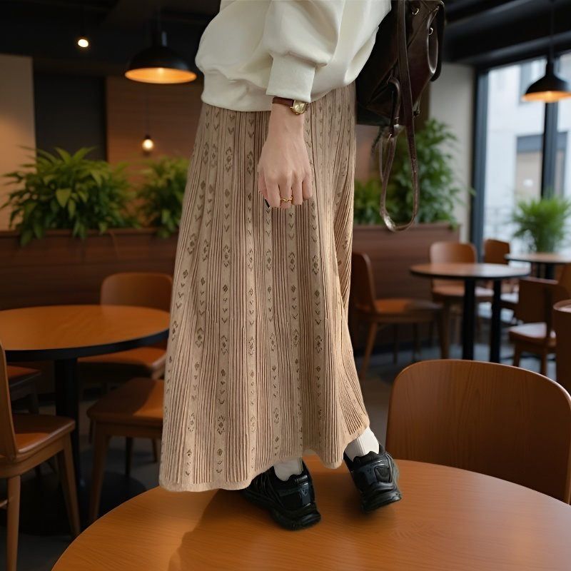 날씬해 보이는 여성용 A라인 스커트 디테일