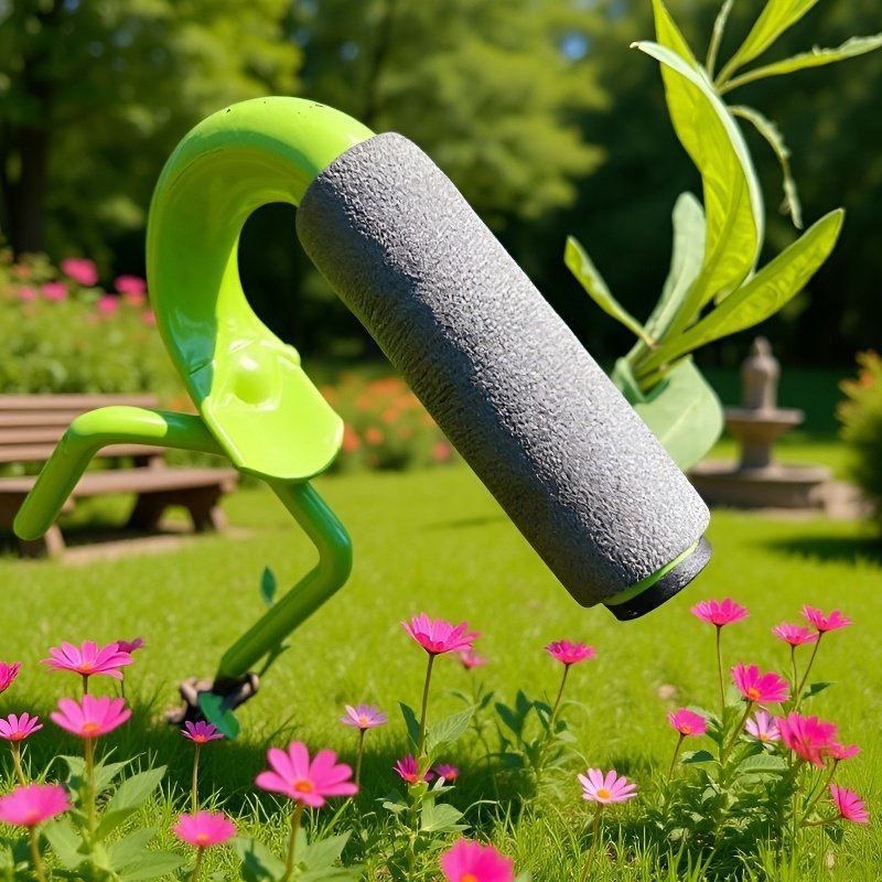 土を耕したりほぐしたりするためのスチールフォーク