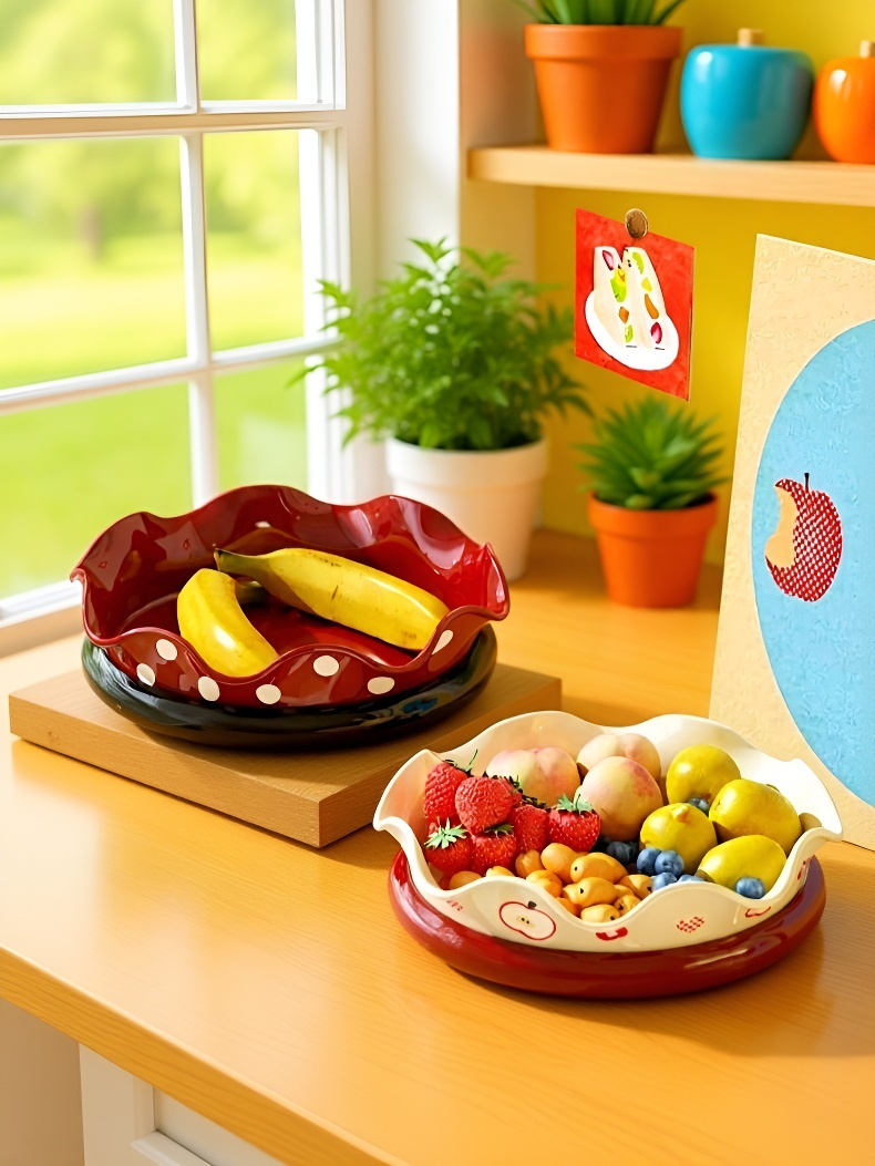 Multifunctional tray for snacks and dried fruits
