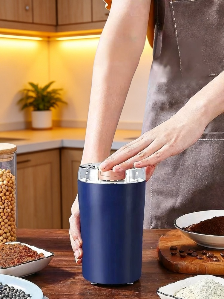 Multi-functional Small Electric Mill grinding coffee beans