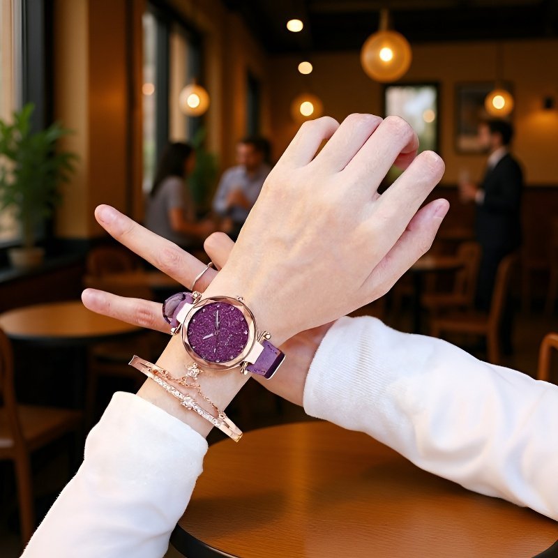 ساعة يد بعلبة باللون الذهبي الوردي وحزام جلدي مطفأ اللمعان