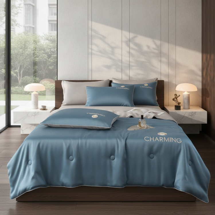 Summer Silk Embroidered Air Conditioner Quilt