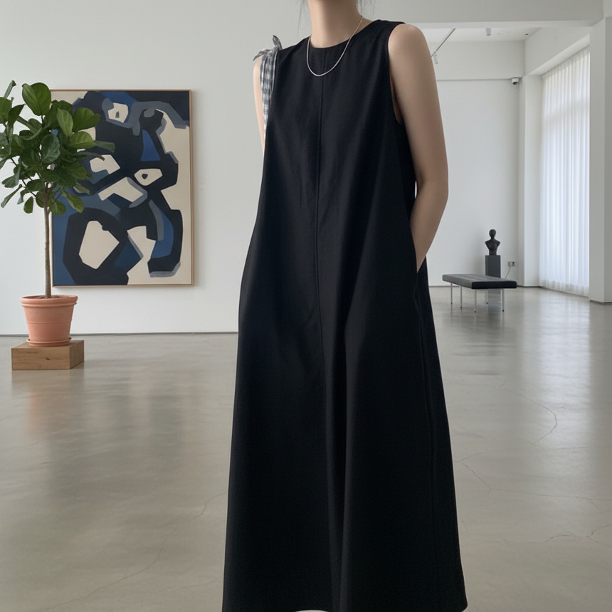 女性らしいシルエットの通勤ワンピース