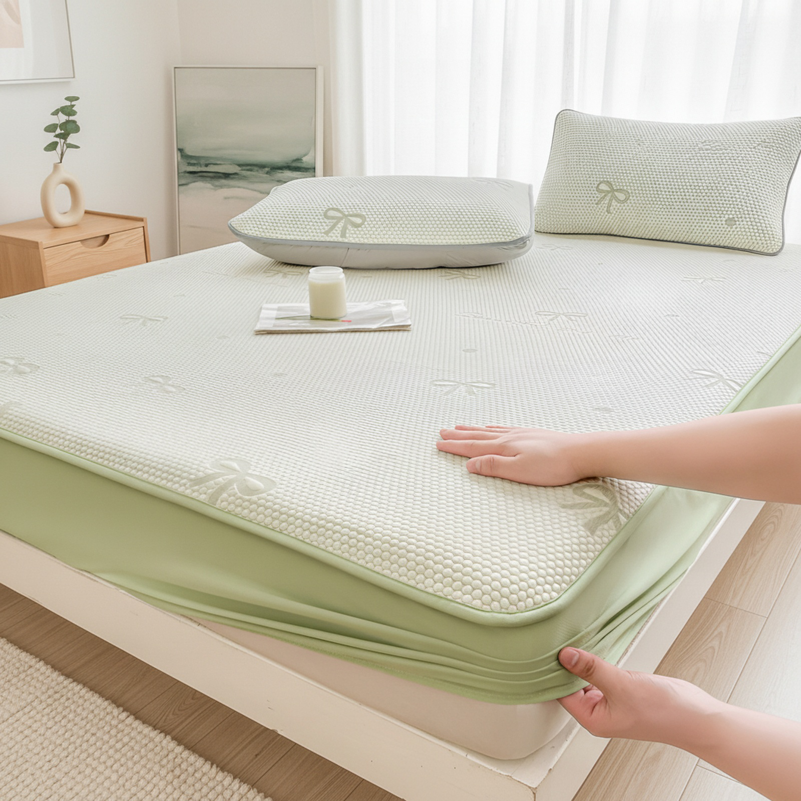 Baby & Mom Ice Silk Tofu Cooling Mat, Washable, Small Size