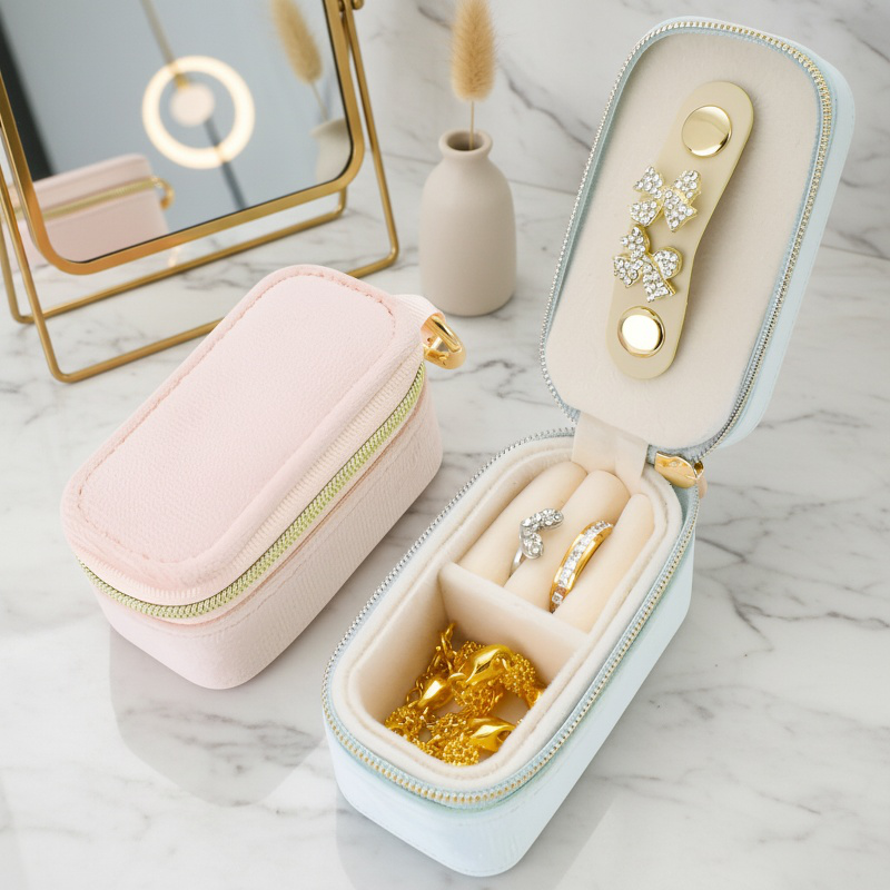 Mini Cute Girl Hanging Velvet Jewelry Storage Box