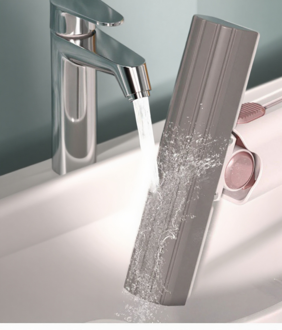 Mini balai efficace pour surfaces de bureau