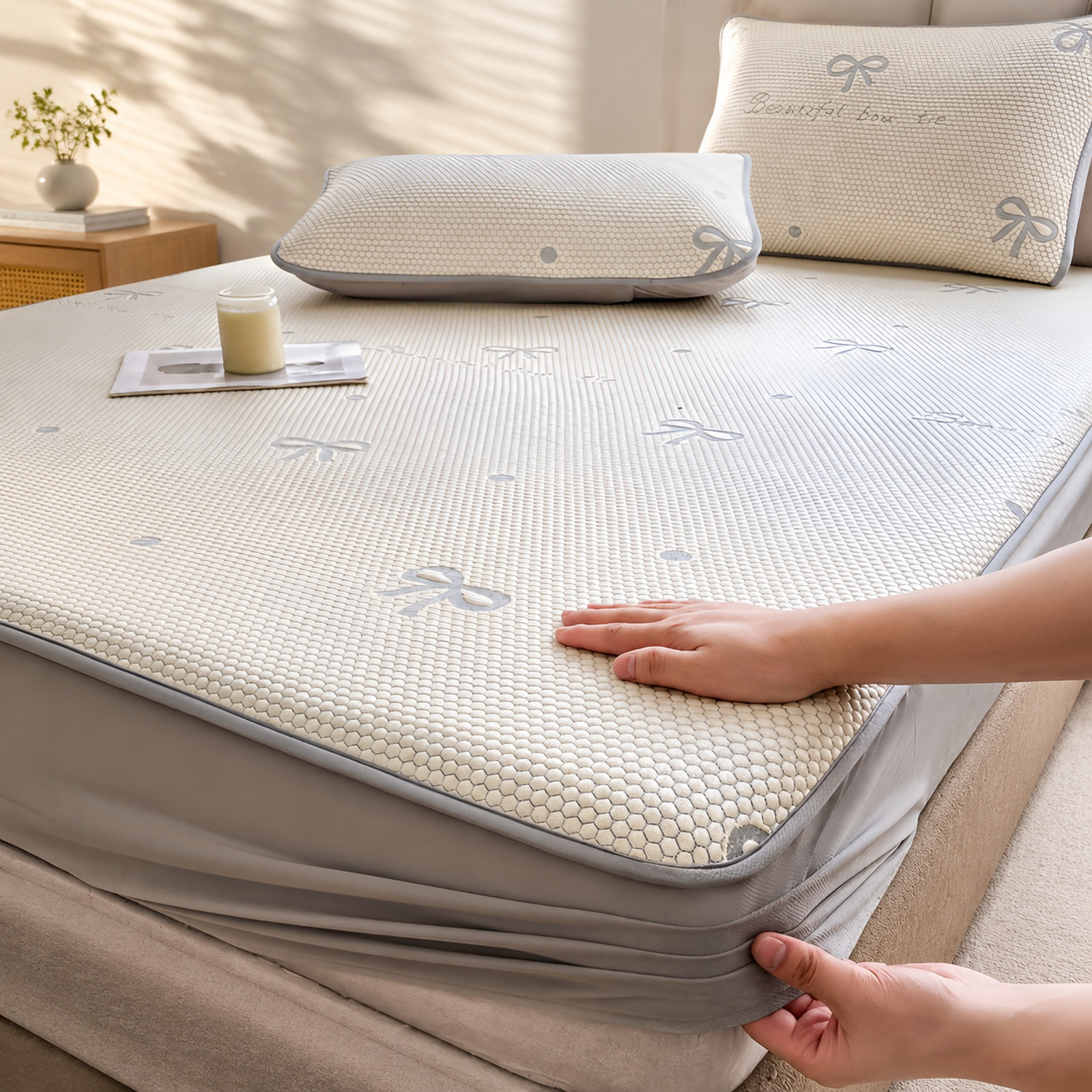 Baby & Mom Ice Silk Tofu Cooling Mat, Washable, Small Size