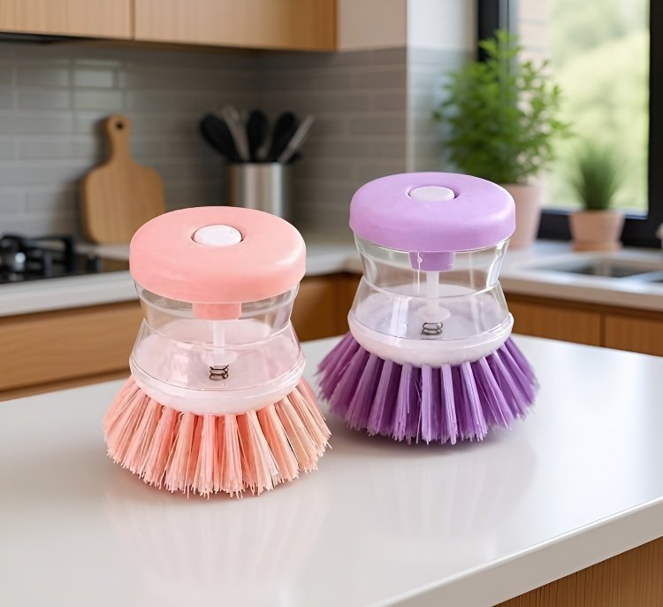 Praktische Küchenbürste mit Seifenspender – Teller- und Topfreiniger