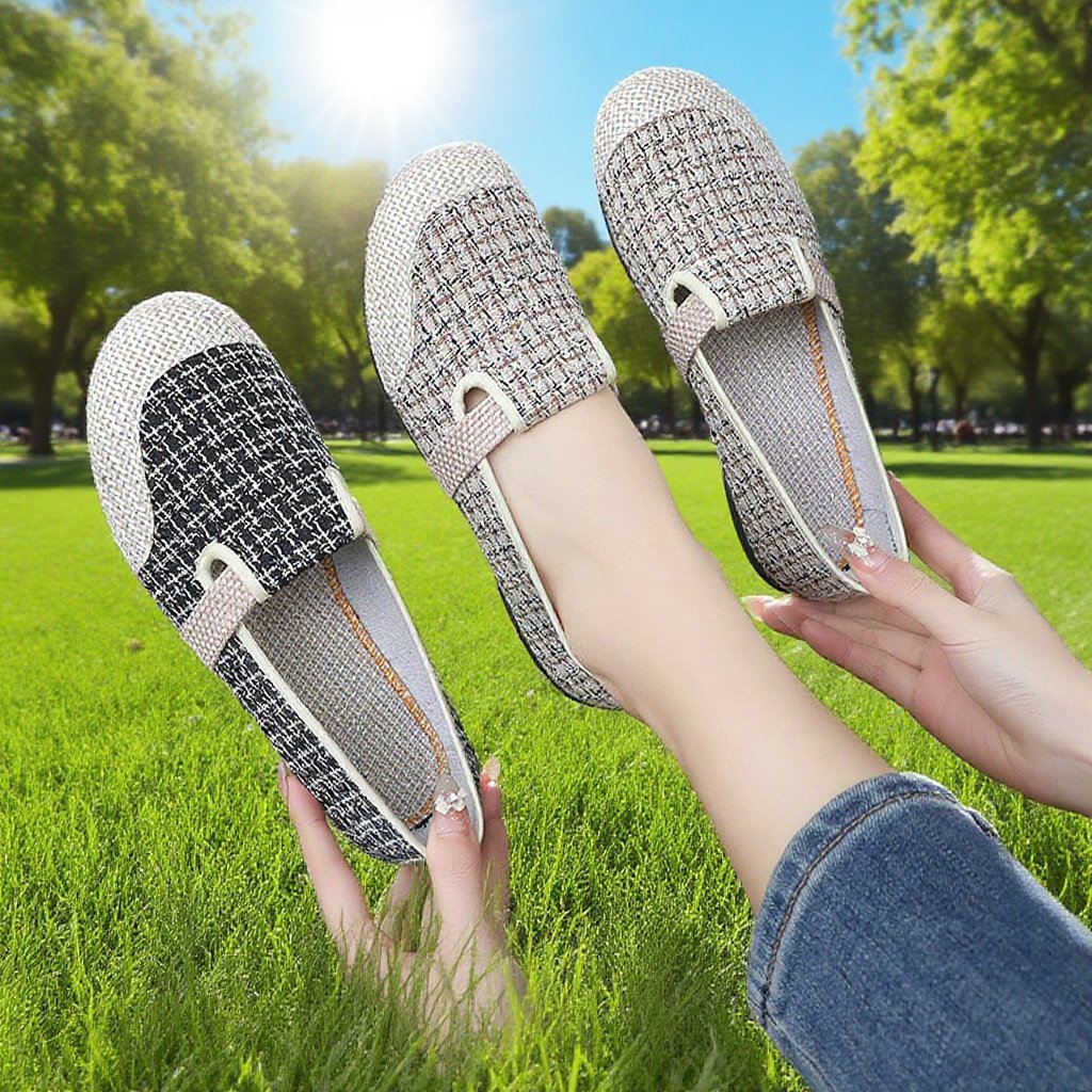 Detail měkké podrážky u dámských látkových bot