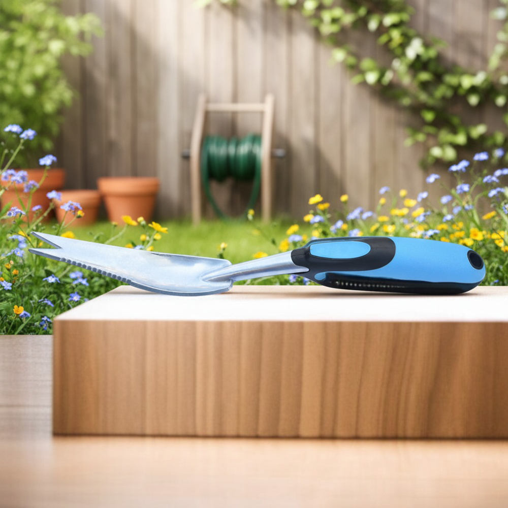 Durable anti-rust aluminum trowel for gardening