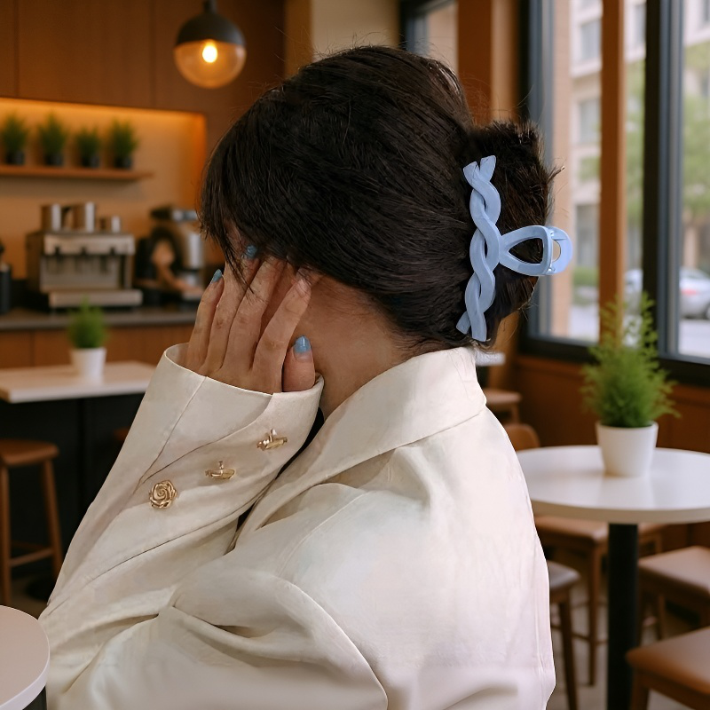 Bunte Haarspangen für Frühling und Sommer 