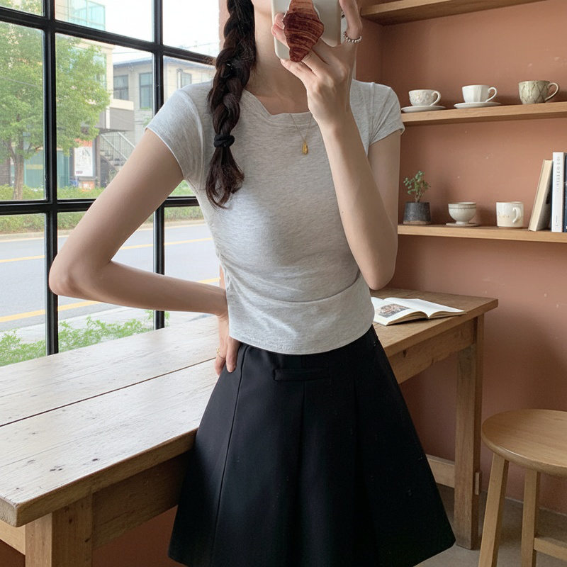 夏のドーパミンコーデスリム見えTシャツ