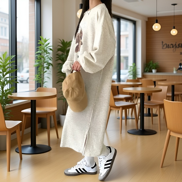 여유로운 핏의 여성 원피스 디테일 사진