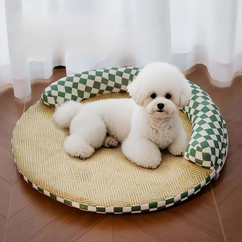 湾曲した犬小屋