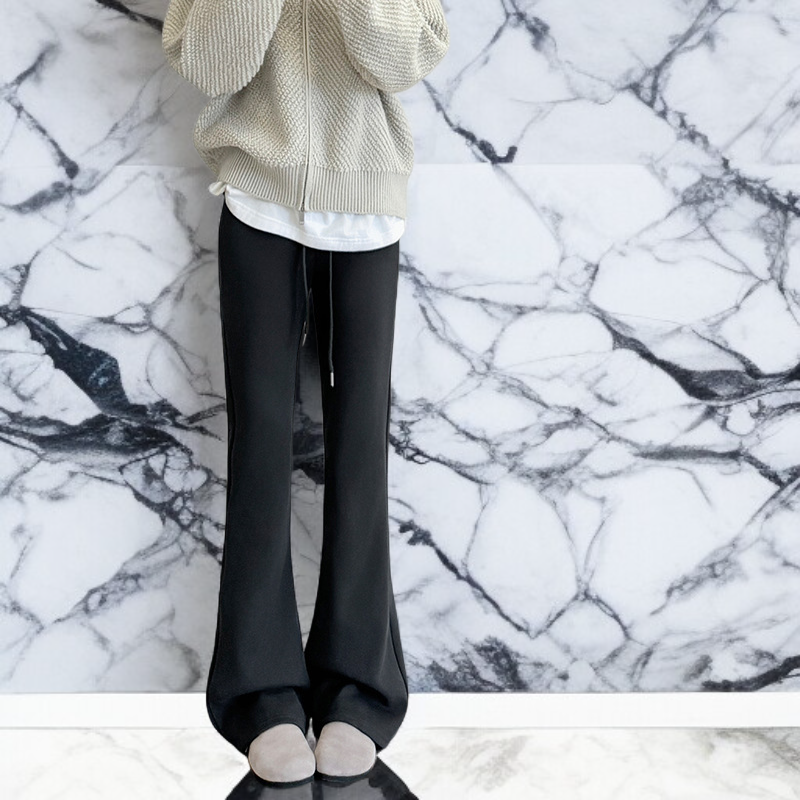 ハイウエストデザインの暖かいスウェットパンツ