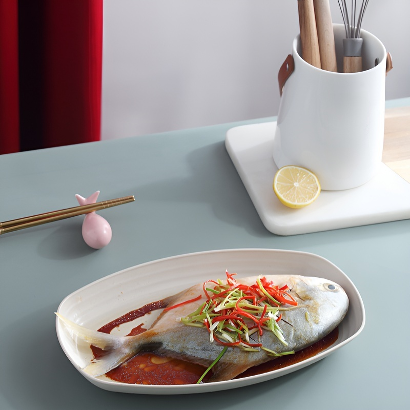  밀짚 샐러드 플레이트