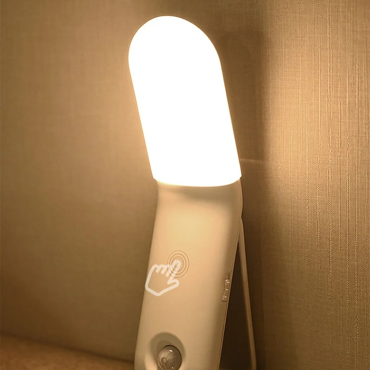 Luz nocturna LED activada por movimiento