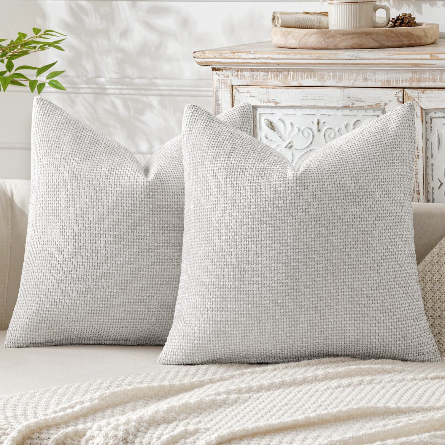 Cross-woven chenille cushion cover