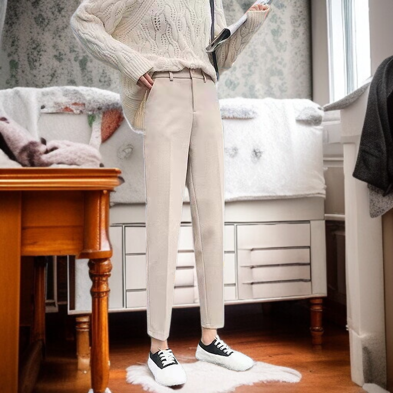 カジュアルスタイルに合うスーツパンツ