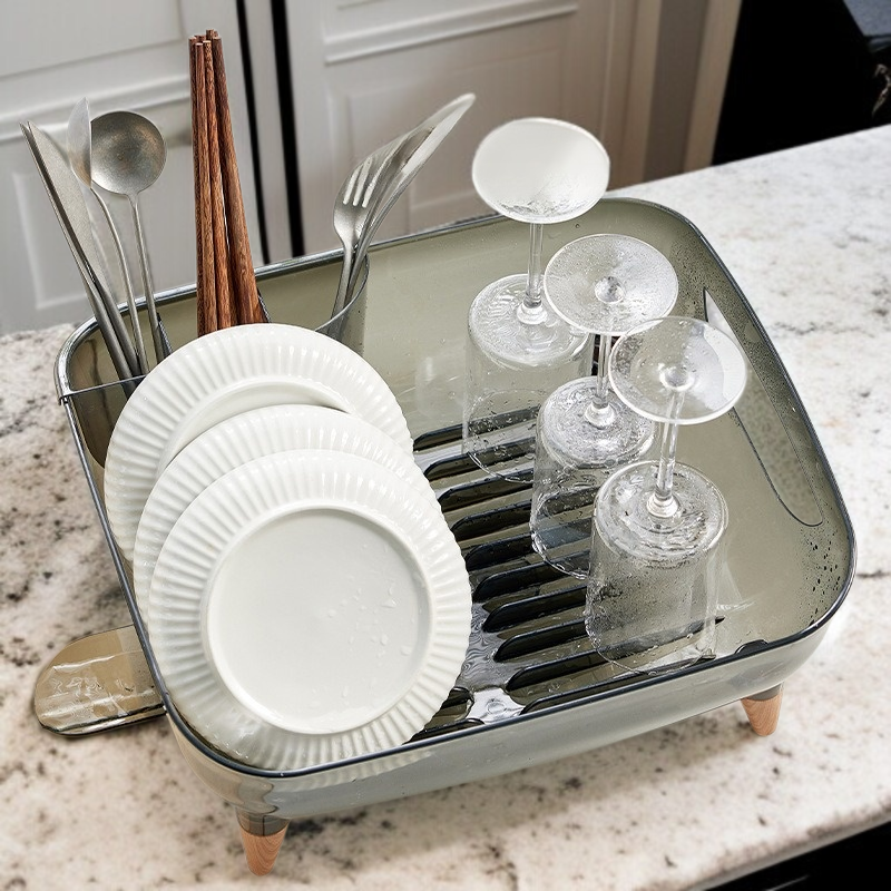 싱크대 플라스틱 수납함 활용 사진