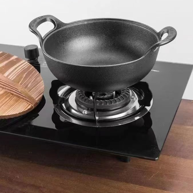 กระทะเหล็กหล่อที่อุ่นไว้ก่อนแล้ว