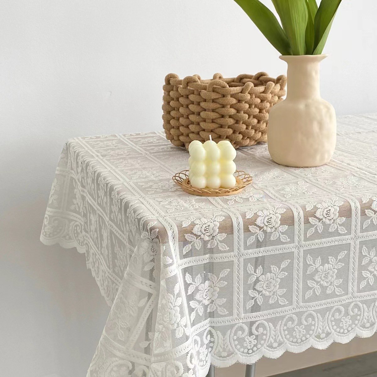 Vielseitige Tischdecke und Sofatuch aus gestricktem Chiffon und Spitze, rutschfest