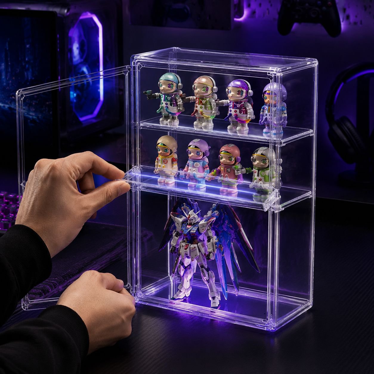 Figure collection box with removable middle plates