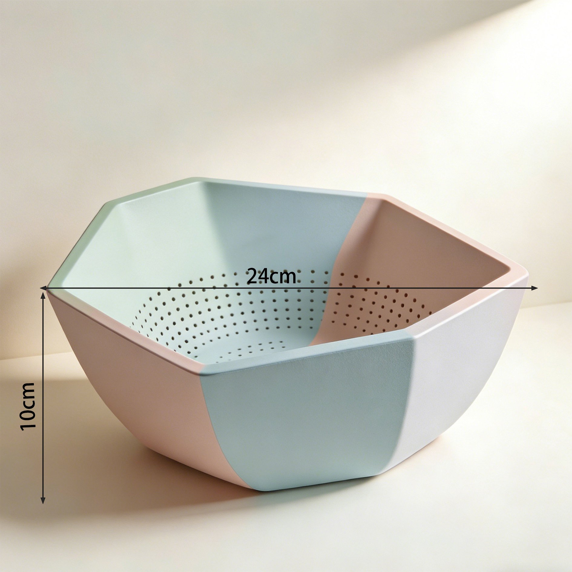 다양한 크기의 배수 바구니 세트