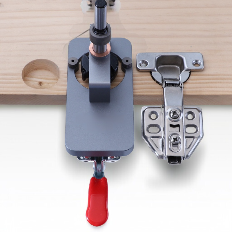 Schranktürbohrhilfe für präzise Ergebnisse