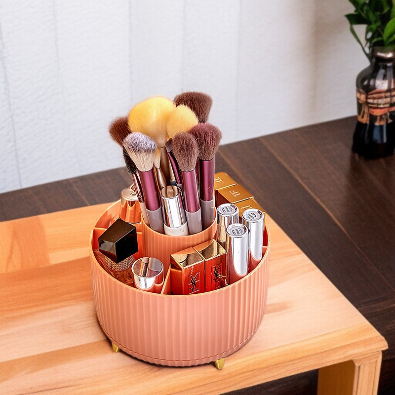 립스틱과 아이섀도우를 담은 회전 수납 케이스