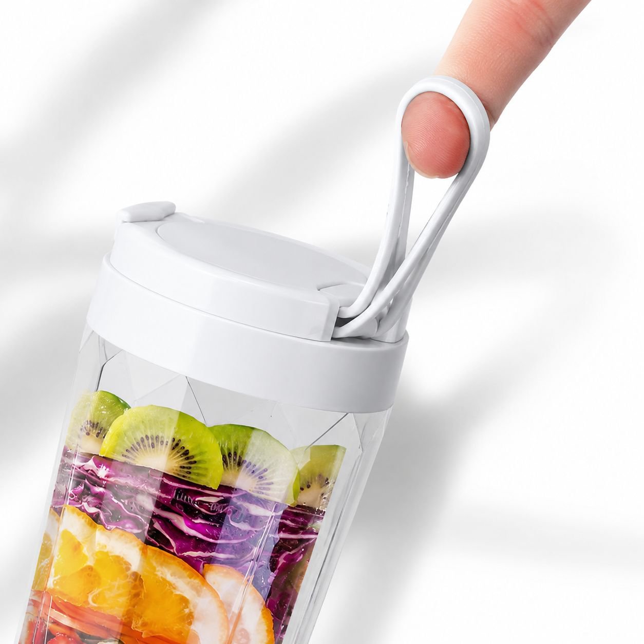 Modern design portable juicer with pulp separator