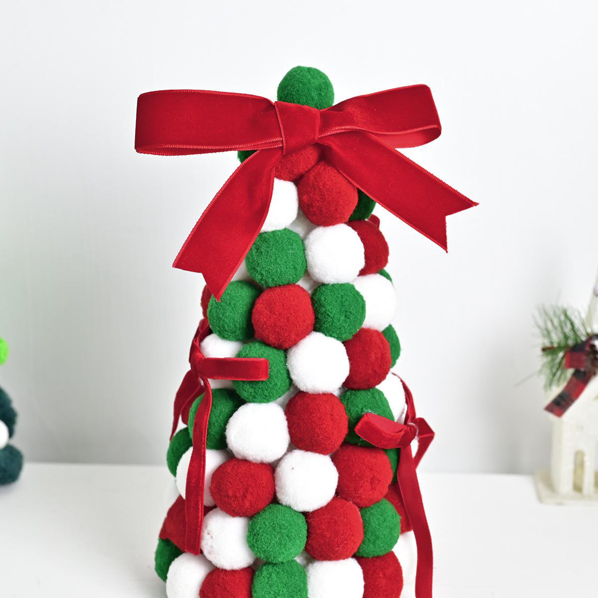Pom-pom Christmas tree decorations