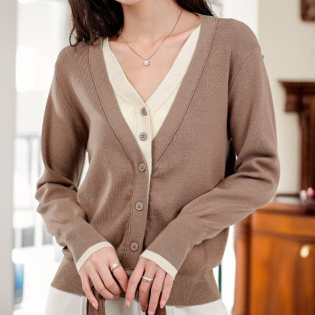 여성 루즈핏 니트 상의 스타일링