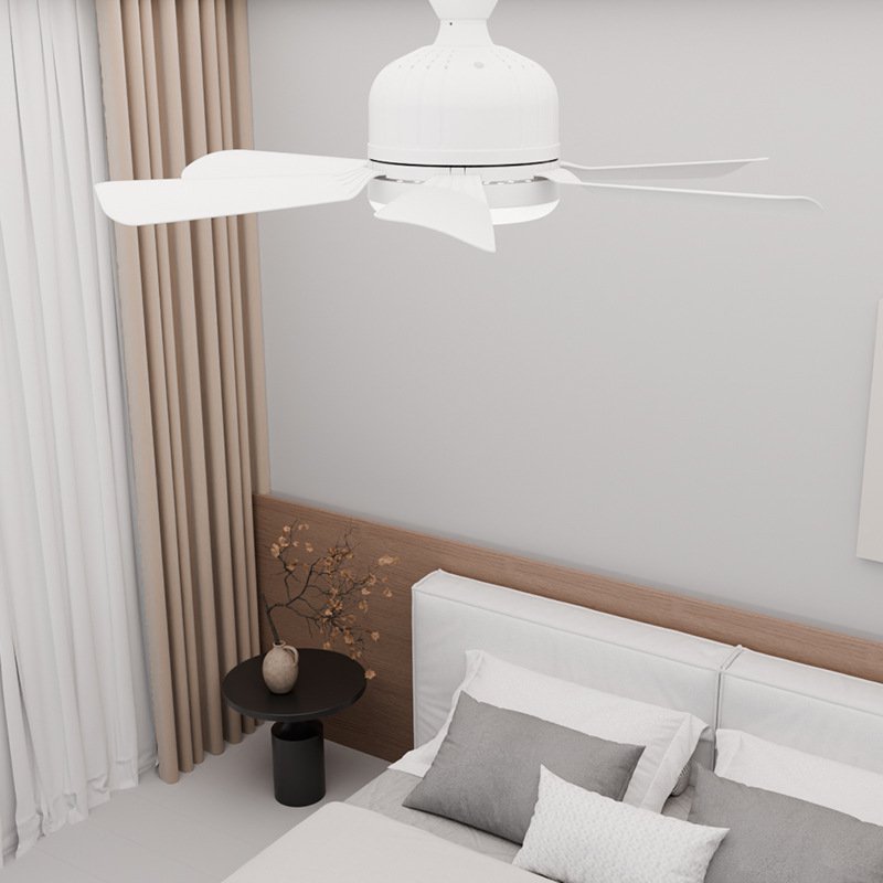 Barevné světlo ventilátoru