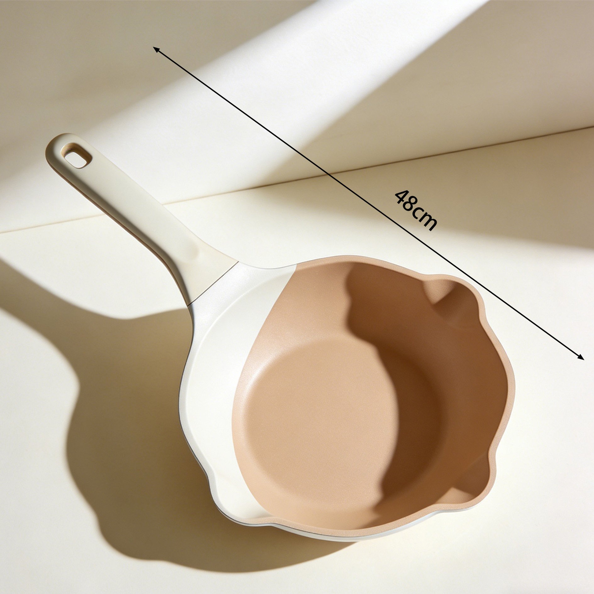 お手入れ簡単なフライパンの洗浄イメージ