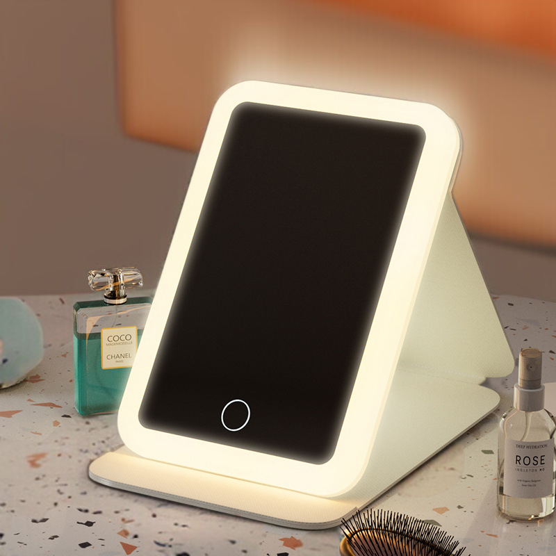 접이식으로 휴대가 간편한 사각 화장거울 옆모습