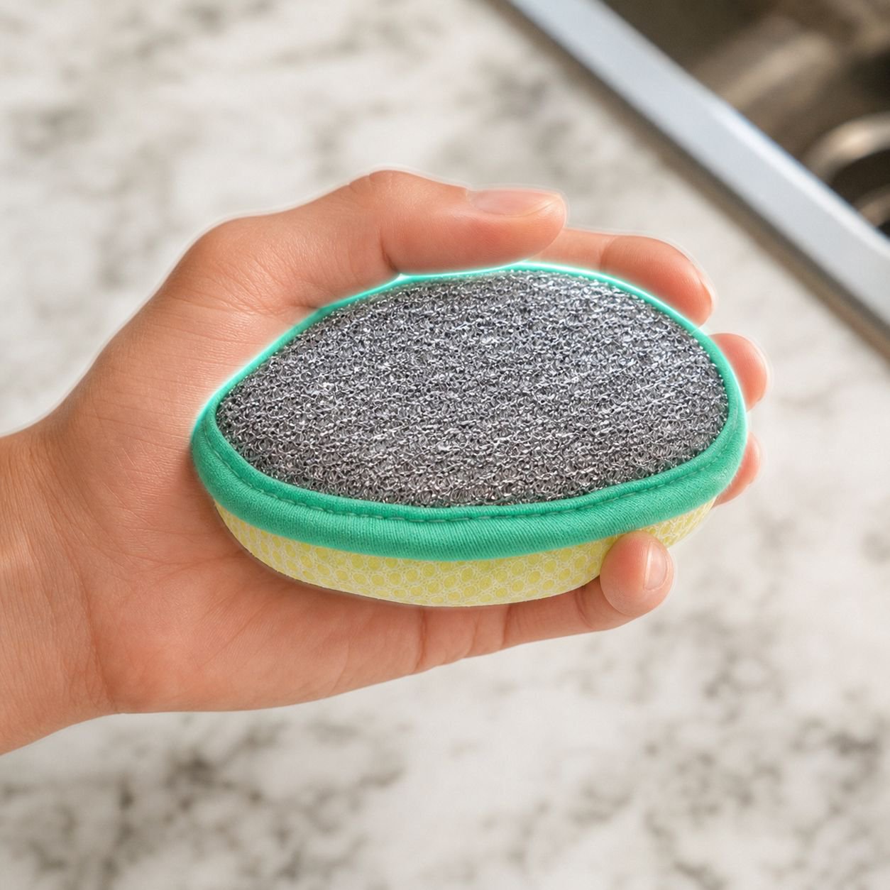 Heavy-duty round sponge for tough stains