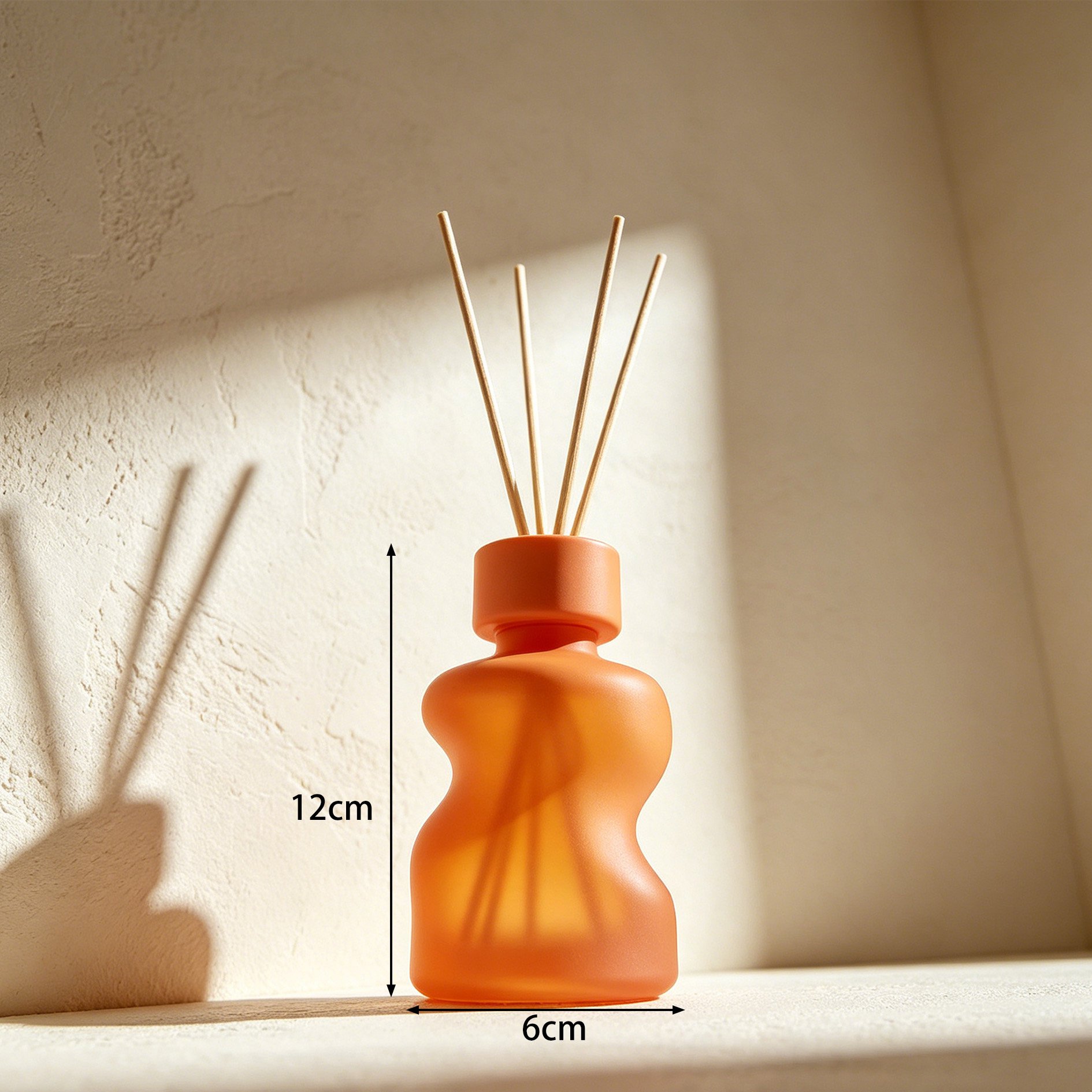 Aromatherapie-Flasche mit dekorativem Verschluss