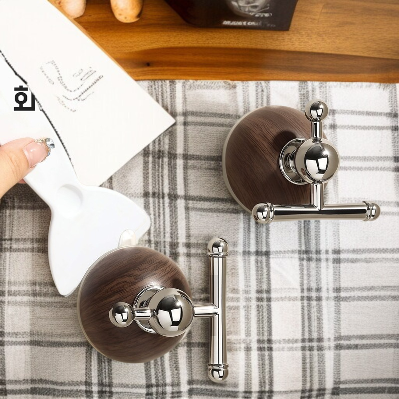 구멍 없이 설치 가능한 펀치 프리 행거