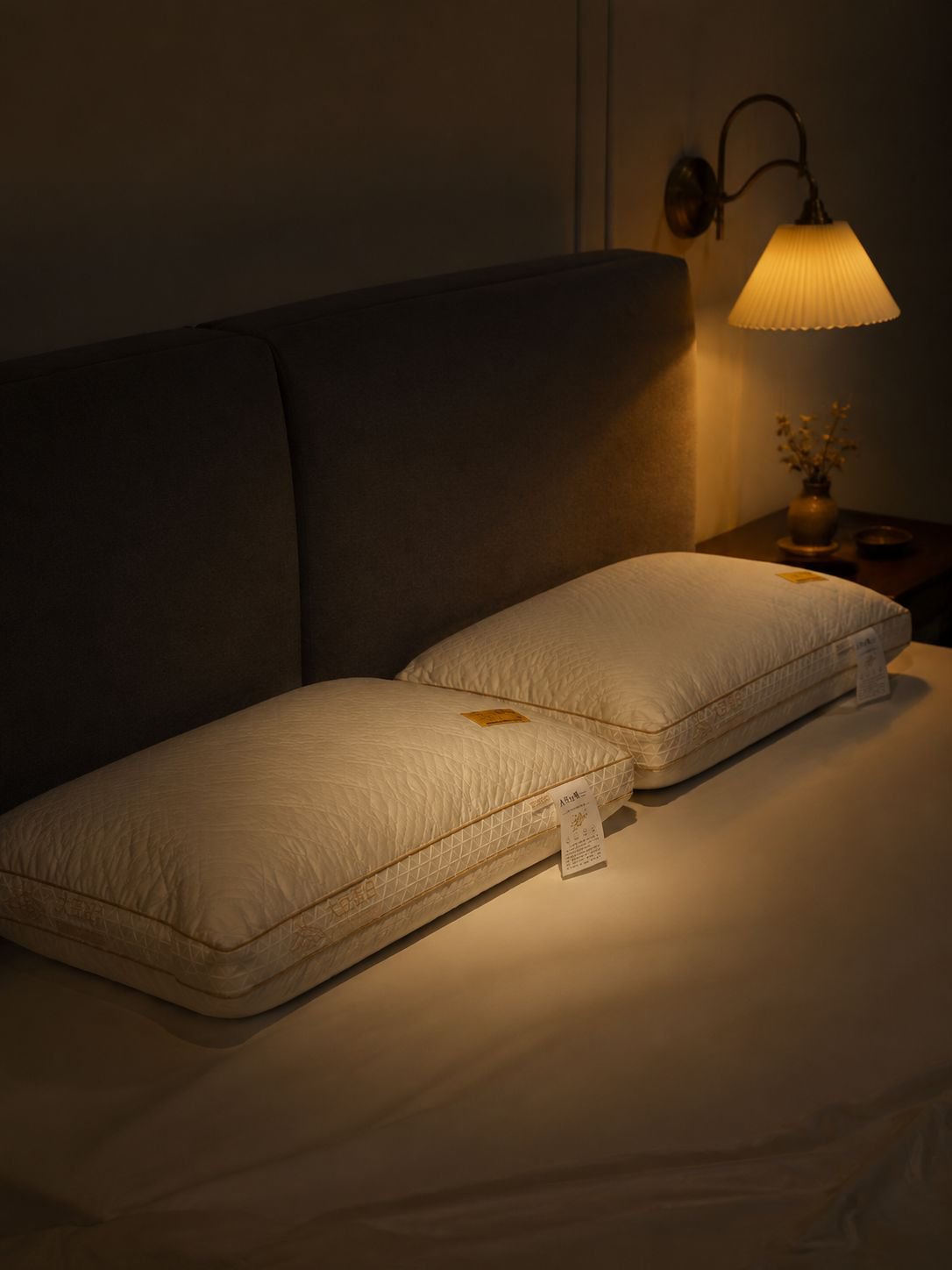 High-resilience rebound pillow for men, perfect for restful sleep