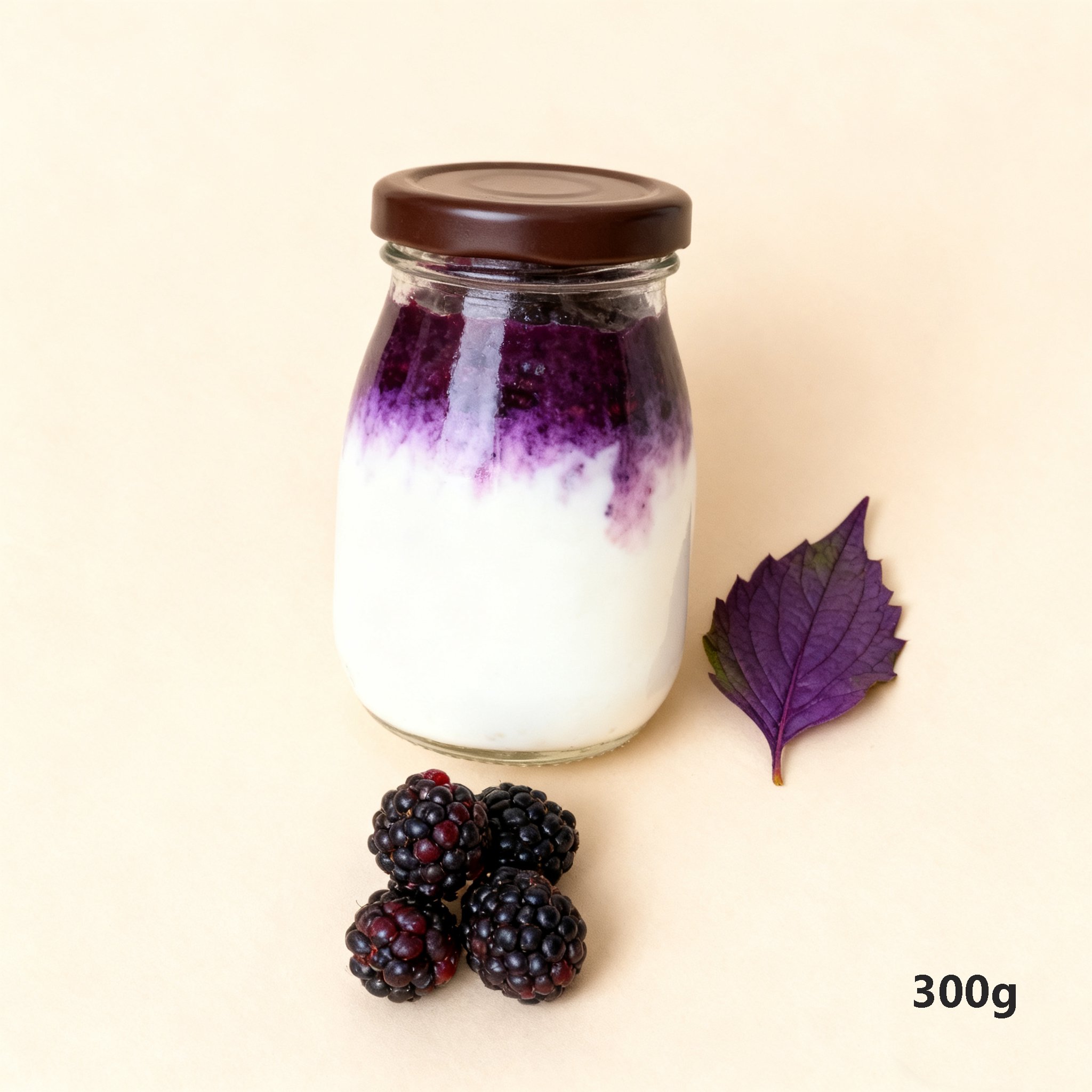 Jogurt s kousky moruší - čerstvá ovocná chuť