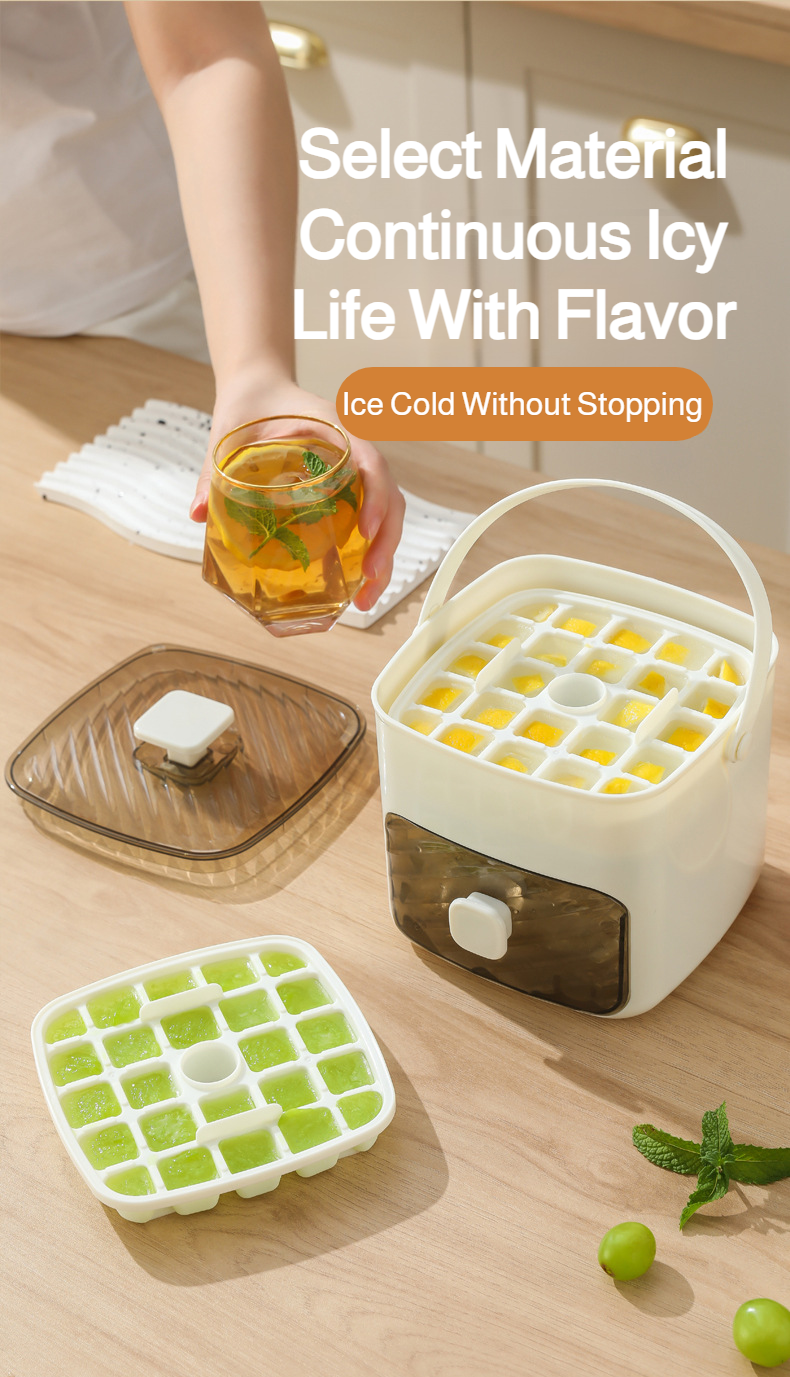 Einfaches Herausdrücken der Eiswürfel