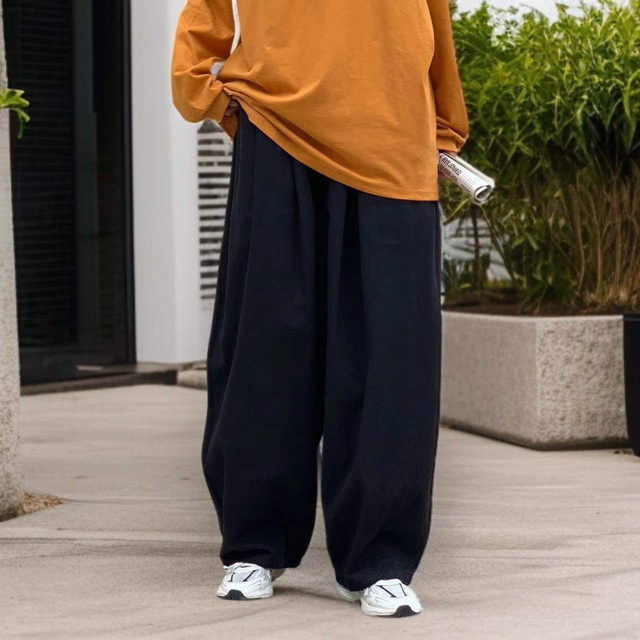 ゆったりフィットのレディースワイドパンツ細部