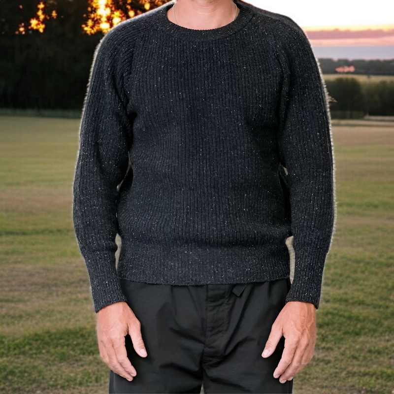 厚手ウールセーターの袖部分アップ