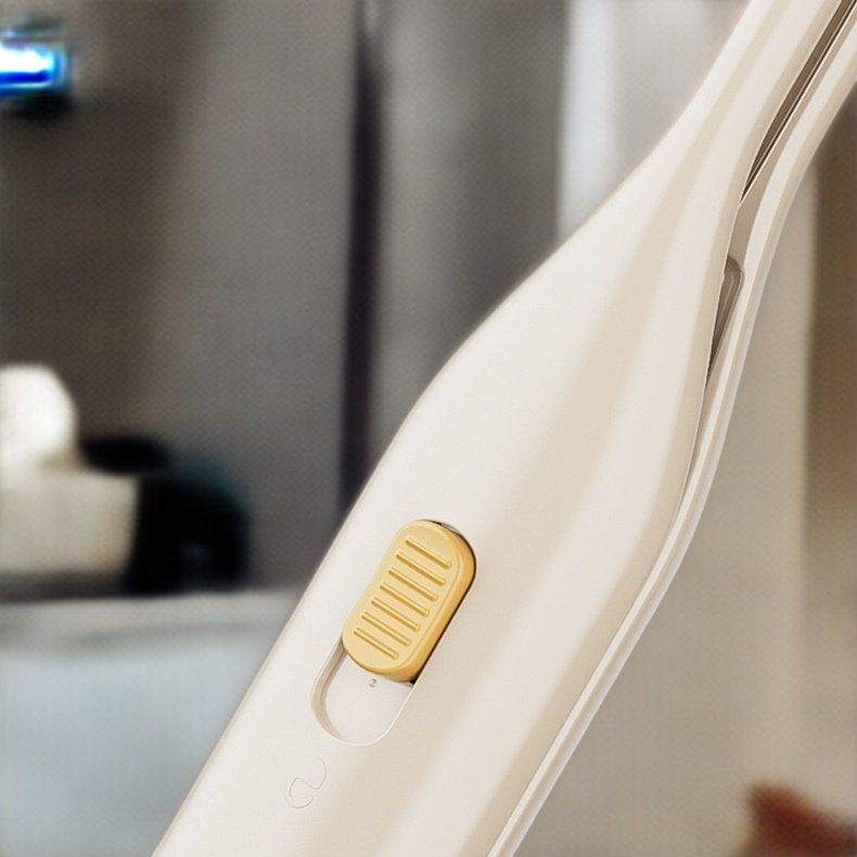 사각 청소 브러쉬로 텀블러 내부 세척