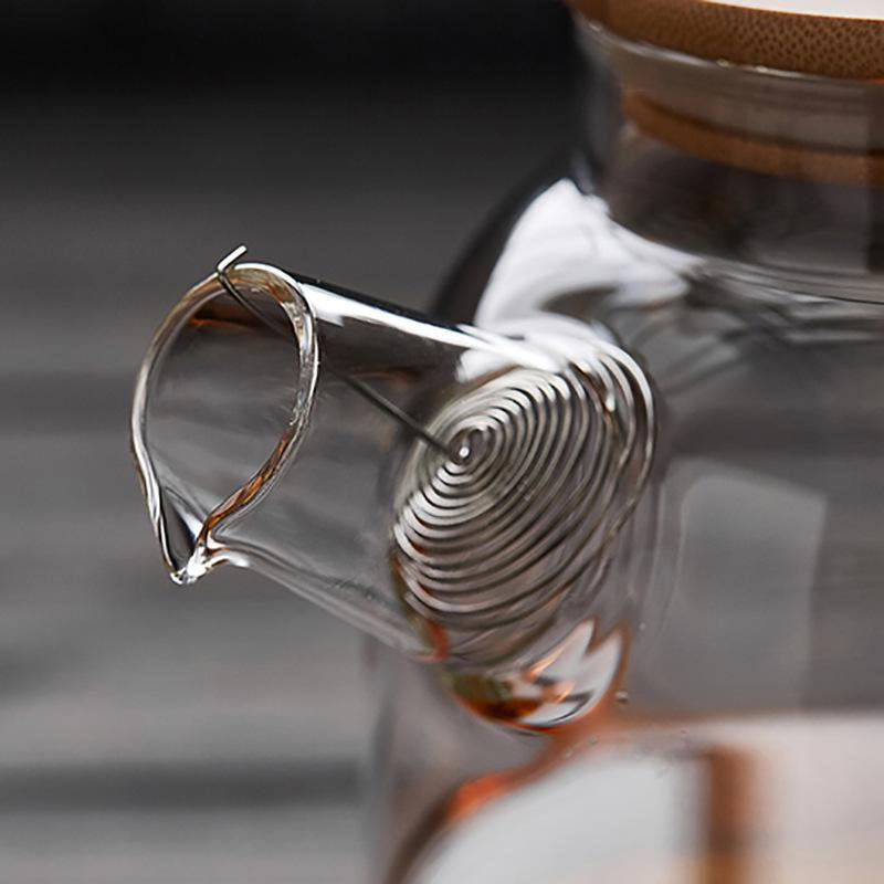 Thickened glass water bottle